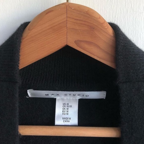 max studio | black cardigan w pockets | size medium - Picture 3 of 3